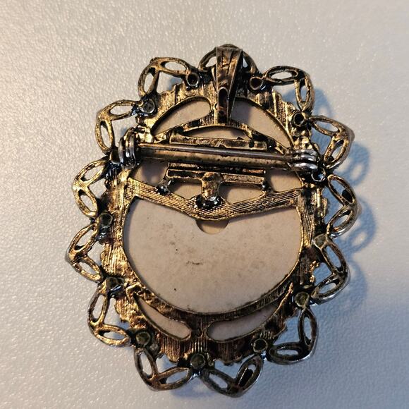 Vintage Blue Porcelain Painted Flower Cameo Style Brooch with Pendant Option - Picture 2 of 6